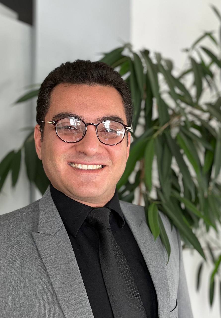 دکتر علی دادرس