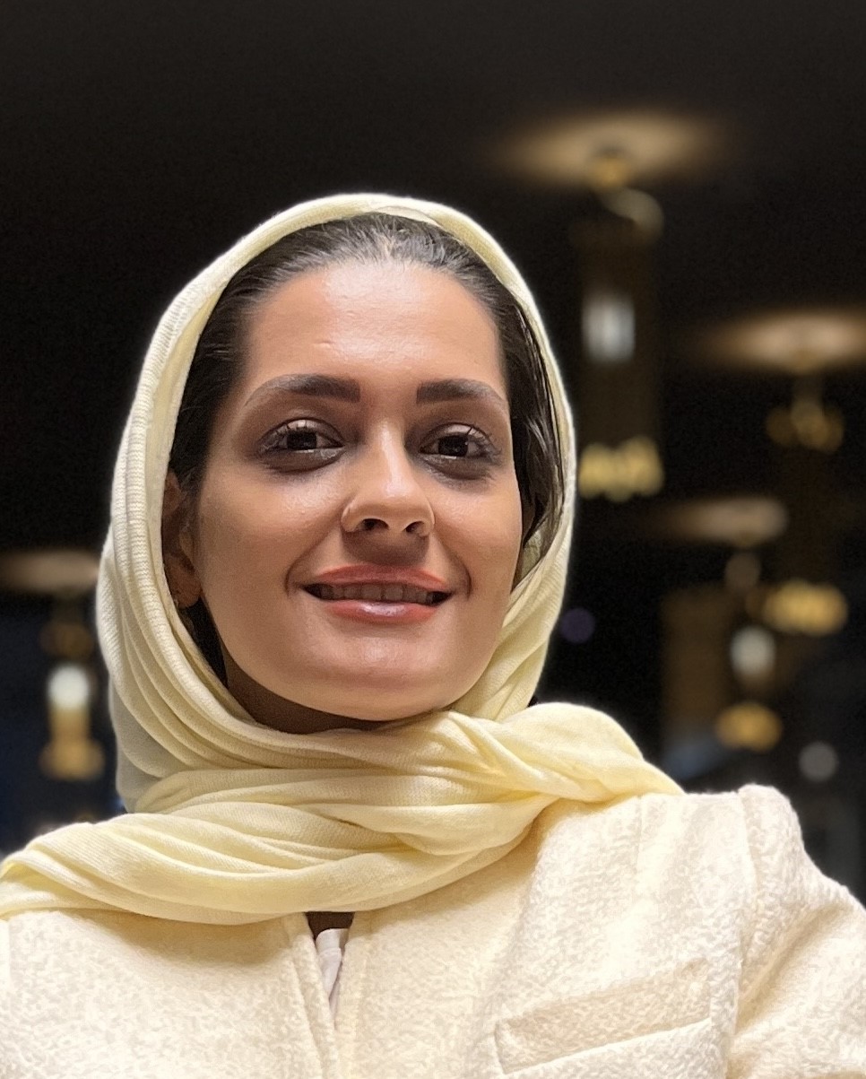 خانم سمانه سیفیان