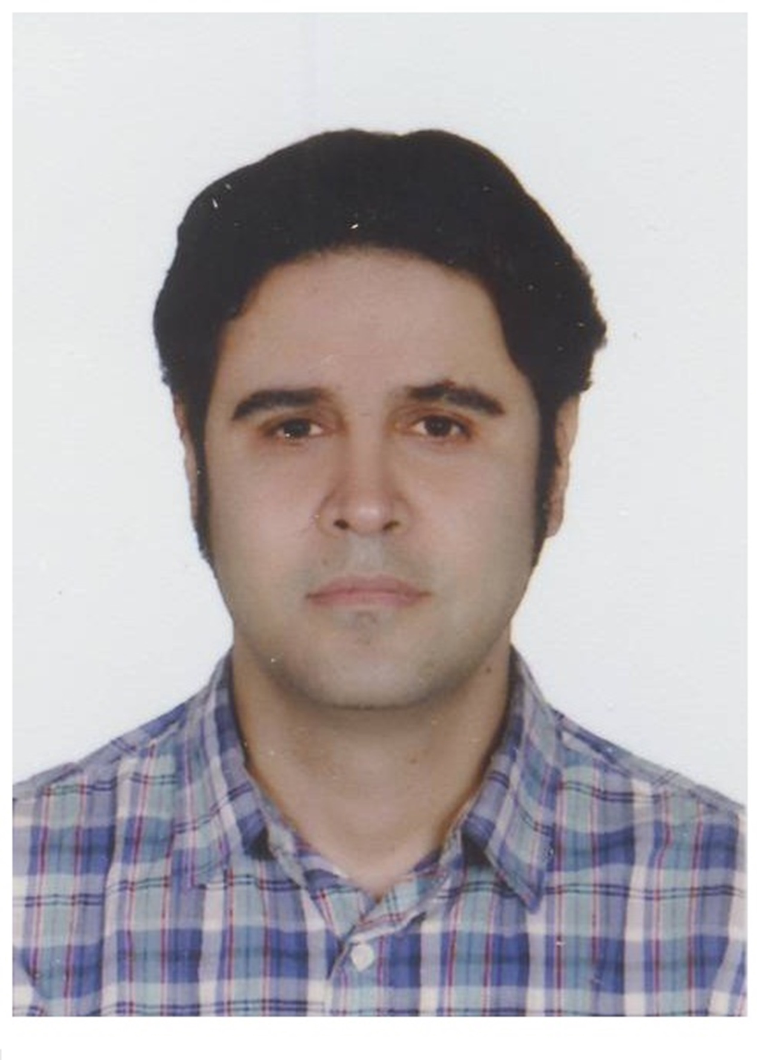 دکتر کوروش ریاحی نظری