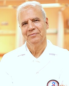 دکتر حسن سعادت نیا